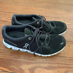 On womens cloud running shoes